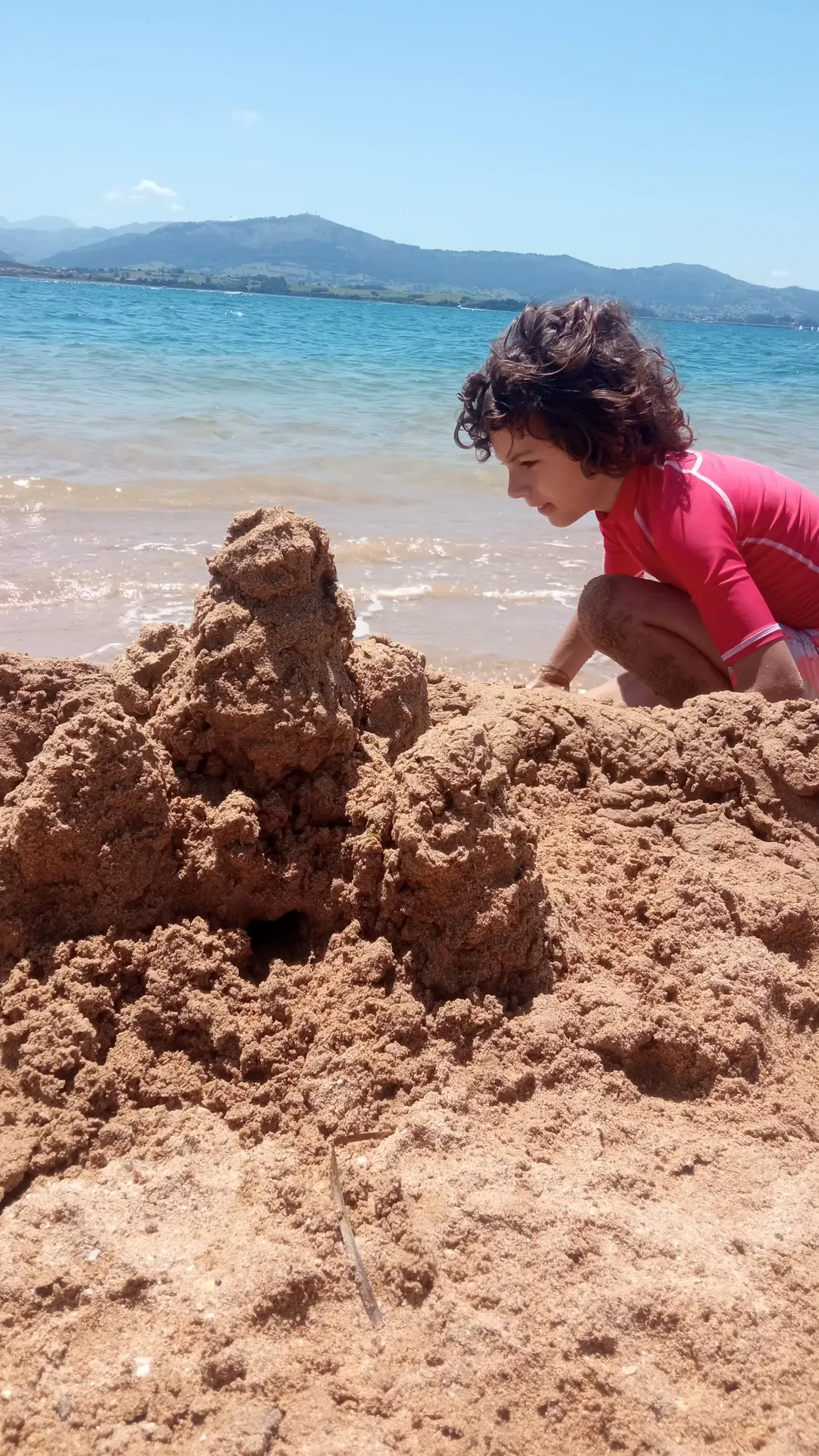 El desapego en la infancia: clave para una autonomía emocional auténtica.